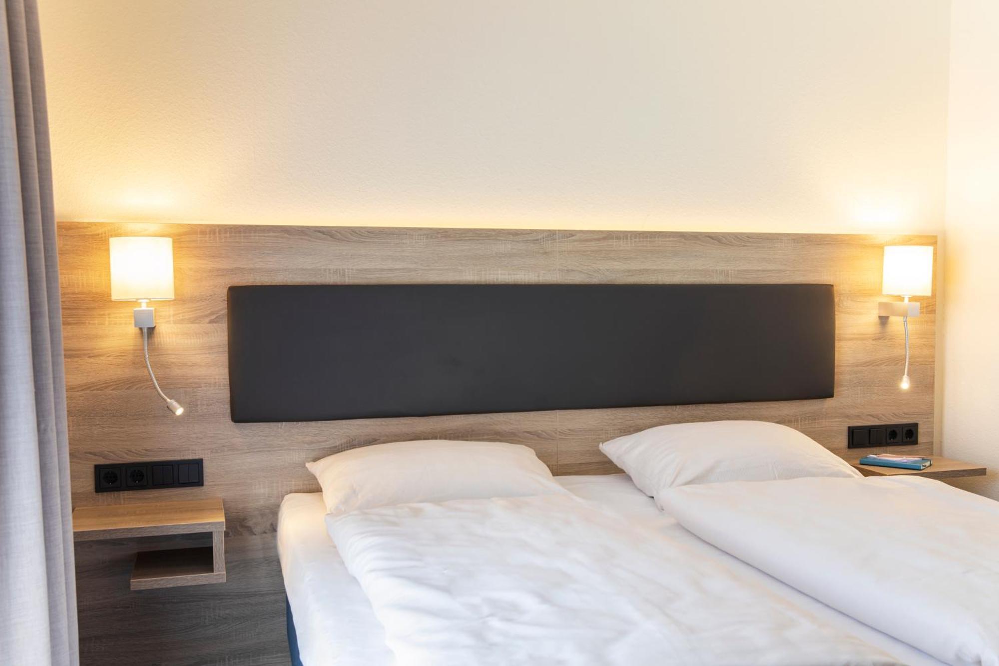 Roomingtons Hotel Lohr